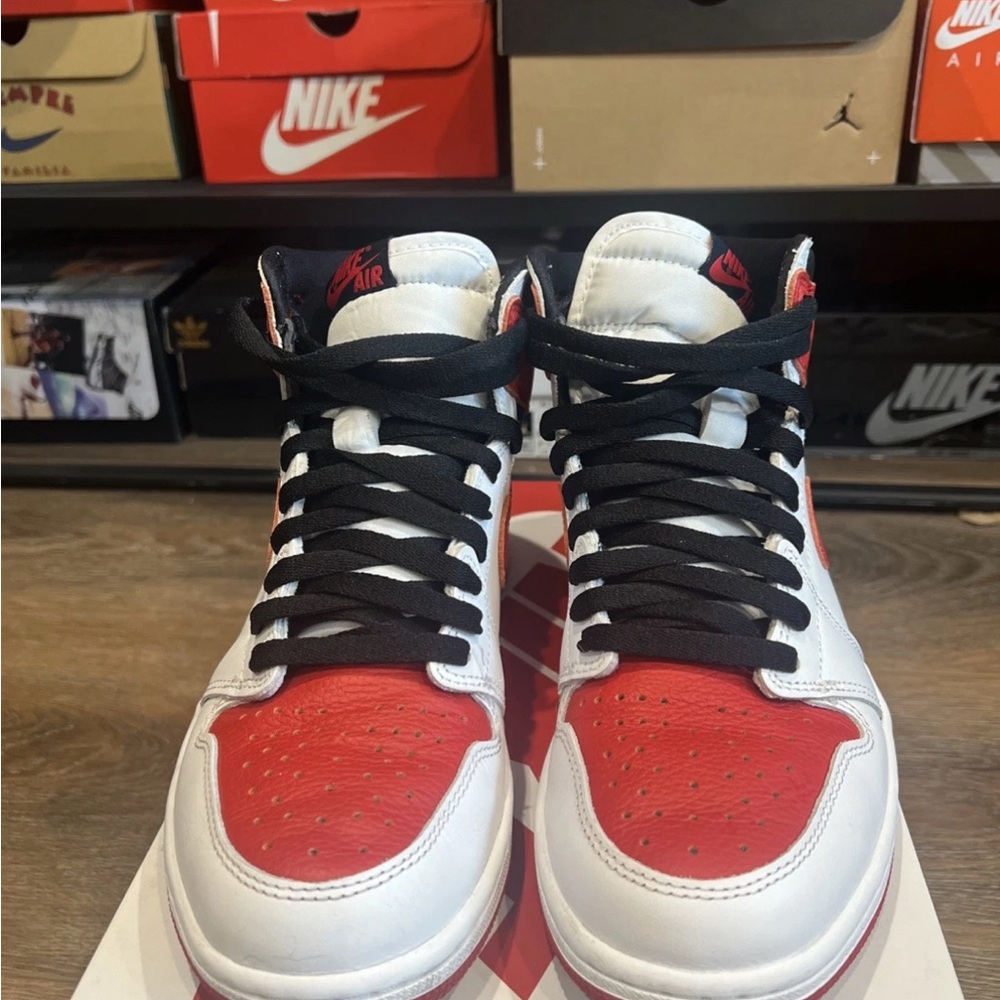 Air Jordan 1 Retro Hi OG - RARE colorway